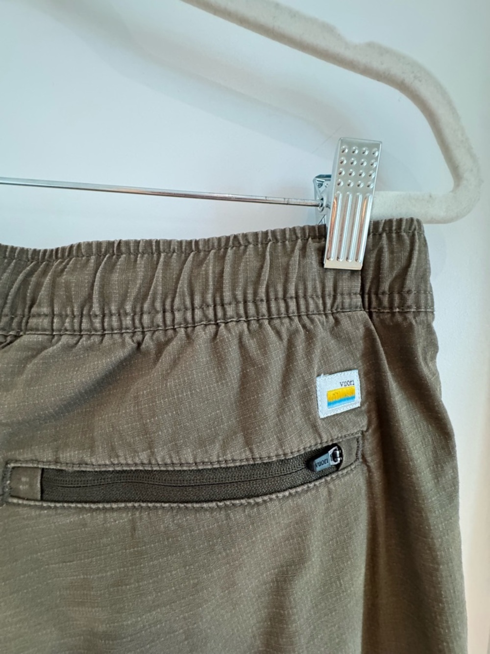 Vuori Olive Green Cargo Pants - Picture 6 of 7